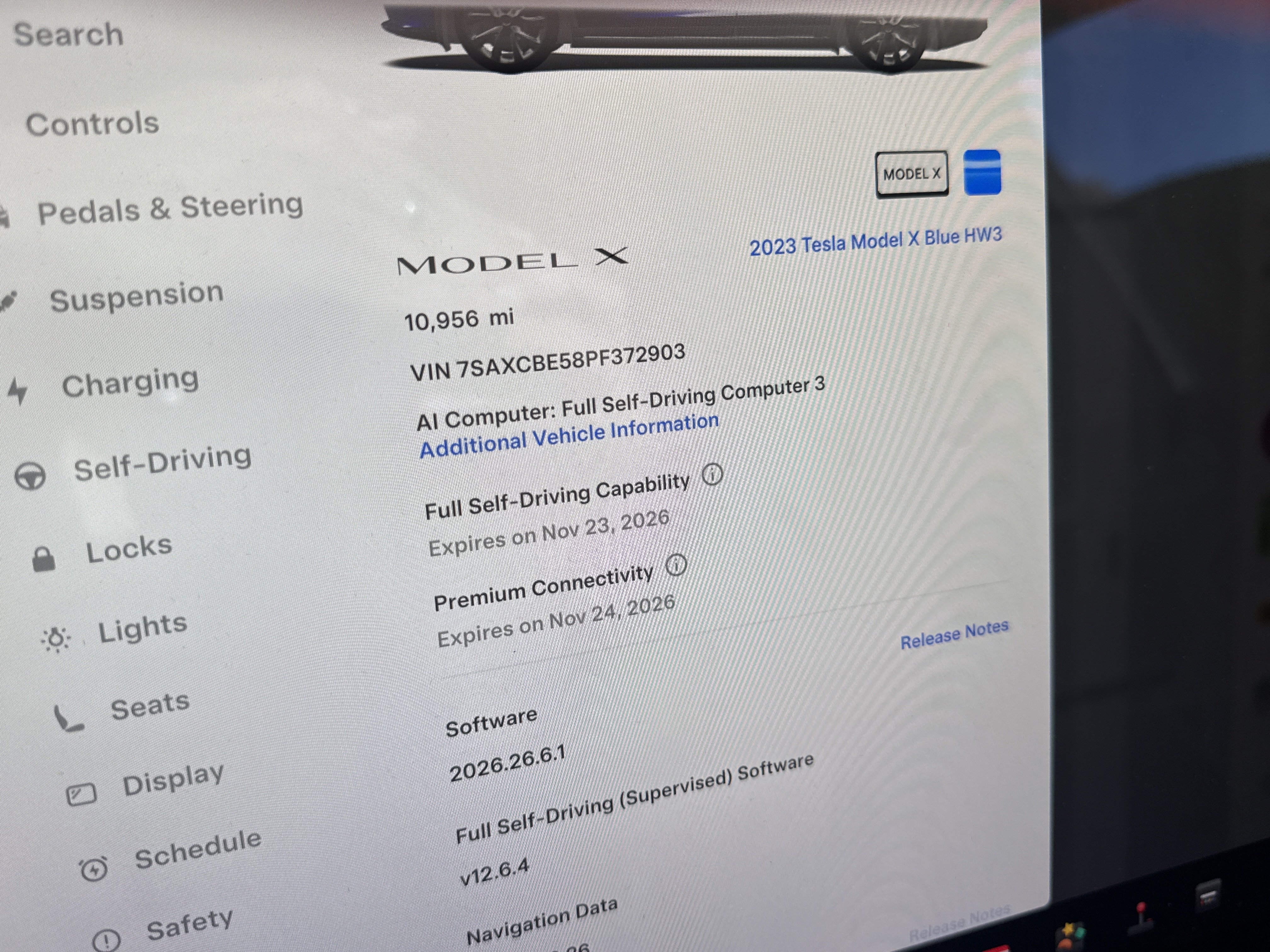 Used 2023 Tesla Model X AWD/4WD image 5