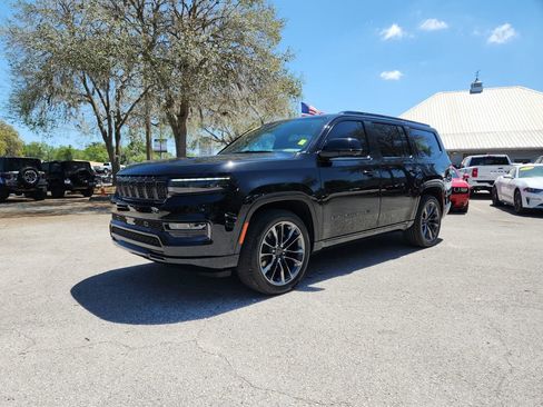 Certified 2025 Jeep Grand Wagoneer Series II Obsidian w/ Quick Order Packagew 28T AWD/4WD image 2