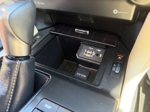 Used 2023 Lexus GX 460 Premium w/ Premium Package AWD/4WD image 19