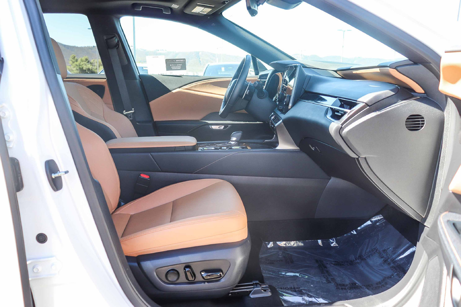 Certified 2025 Lexus RX 350 FWD w/ Technology Package image 19