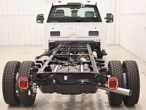 New 2026 Ford F550 4x4 Regular Cab Super Duty image 7