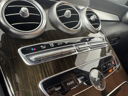Used 2020 Mercedes-Benz C 300 Sedan image 30