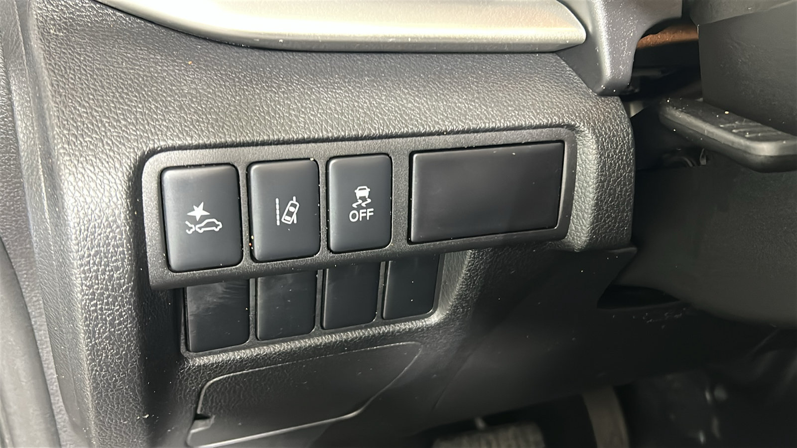 Used 2025 Mitsubishi Eclipse Cross LE AWD/4WD image 21