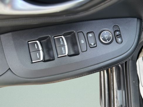 Used 2024 Honda HR-V EX-L image 18