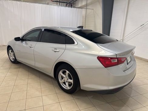 Used 2018 Chevrolet Malibu LS image 3