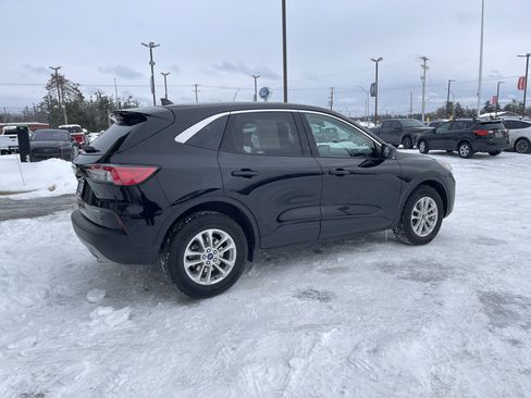 Certified 2022 Ford Escape SE w/ Convenience Package image 3