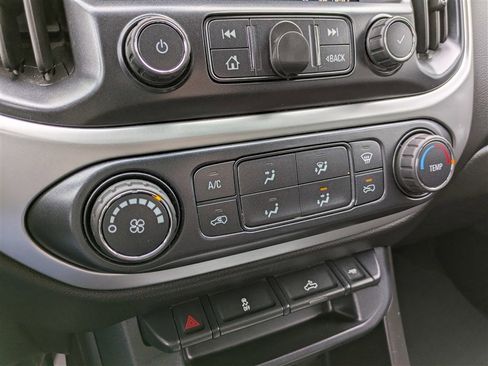 Used 2019 Chevrolet Colorado LT image 24