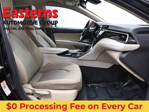 Used 2019 Toyota Camry LE w/ Convenience Package FWD image 24