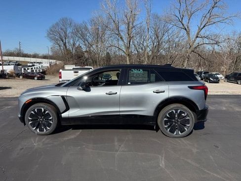 New 2026 Chevrolet Blazer EV RS AWD/4WD image 2