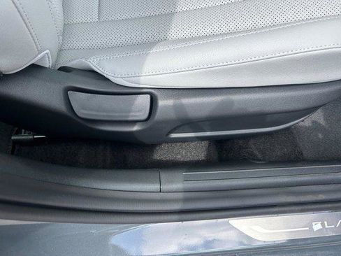 New 2026 Hyundai Elantra Limited FWD image 31
