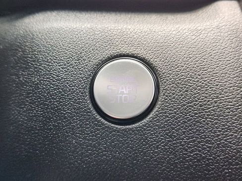 Used 2023 Kia Sorento S image 14