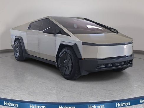 Used 2024 Tesla Cybertruck Cyberbeast AWD/4WD image 4