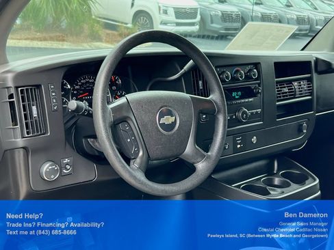 Used 2009 Chevrolet Express 2500 Passenger RWD image 5