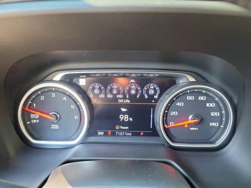 Used 2021 Chevrolet Tahoe Premier w/ Premium Package image 32