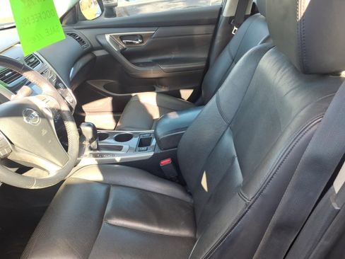 Used 2014 Nissan Altima 2.5 SL w/ Moonroof Package FWD image 7