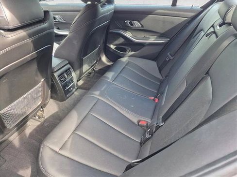 Certified 2023 BMW 330i Sedan w/ Convenience Package RWD image 17