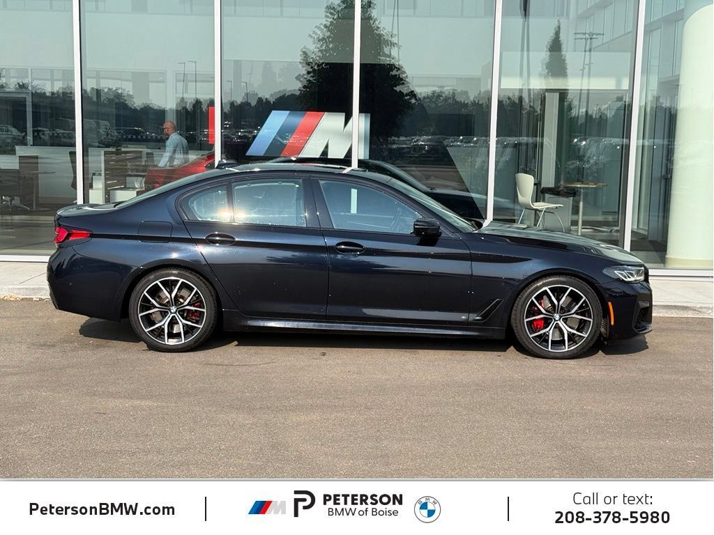 Used 2023 BMW M550i xDrive w/ Dynamic Handling Package AWD/4WD image 6