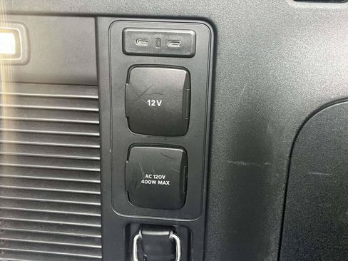 Used 2025 Ford Expedition Platinum AWD/4WD image 22