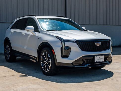 New 2025 Cadillac XT4 Sport image 9