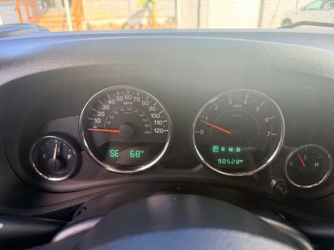 Used 2018 Jeep Wrangler Unlimited Sahara AWD/4WD image 20
