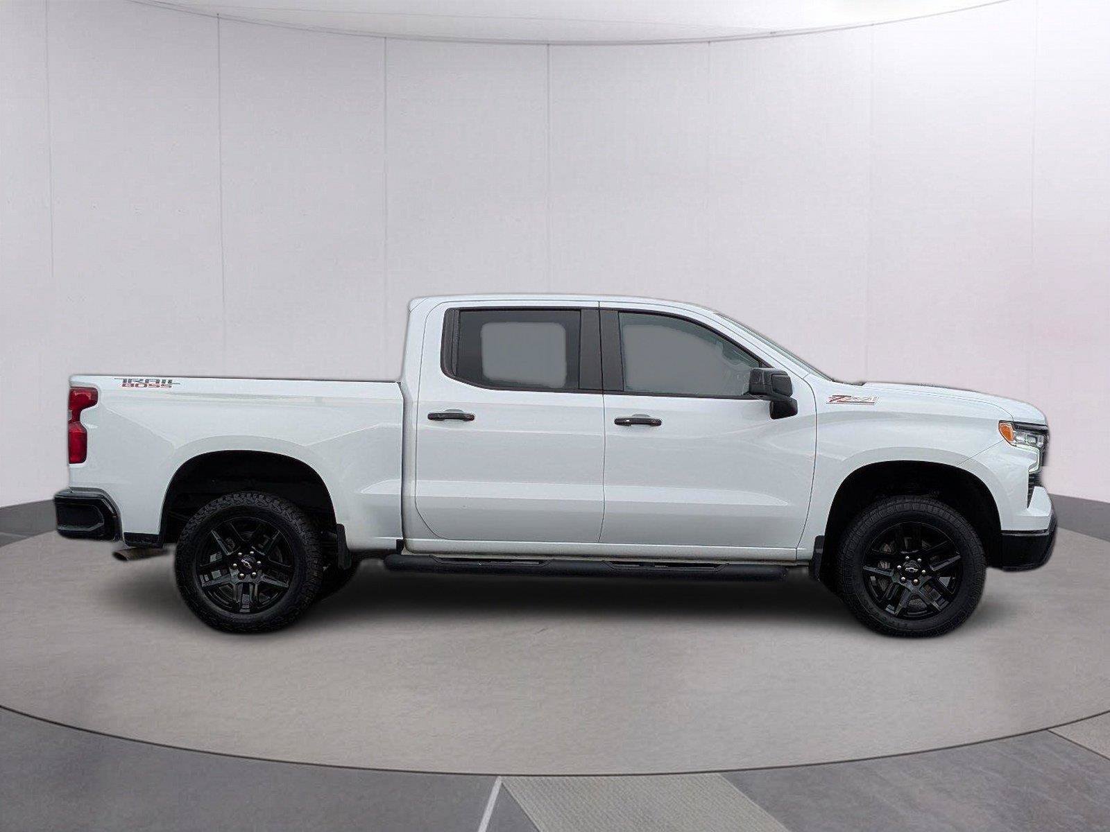 Used 2025 Chevrolet Silverado 1500 LT Trail Boss w/ Protection Package AWD/4WD image 8