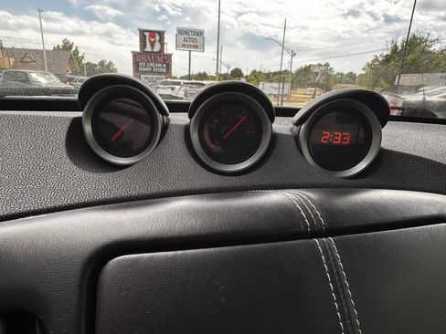 Used 2013 Nissan 370Z Touring w/ Sport Pkg RWD image 12