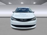 Used 2023 Chrysler Voyager LX image 2