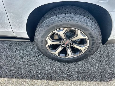 New 2026 GMC Yukon XL AT4 Ultimate w/ LPO, Floor Liner Package AWD/4WD image 12