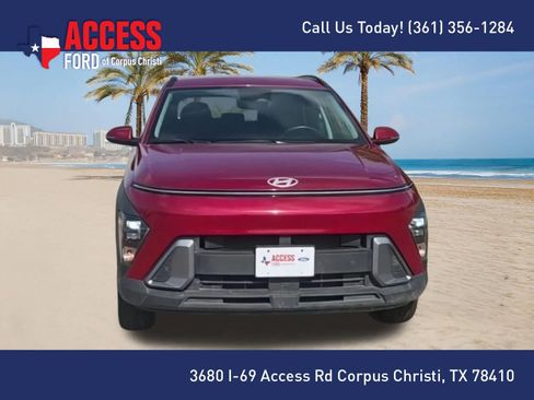 Used 2025 Hyundai Kona SEL AWD/4WD image 3