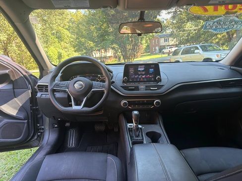 Used 2019 Nissan Altima 2.5 S FWD image 17