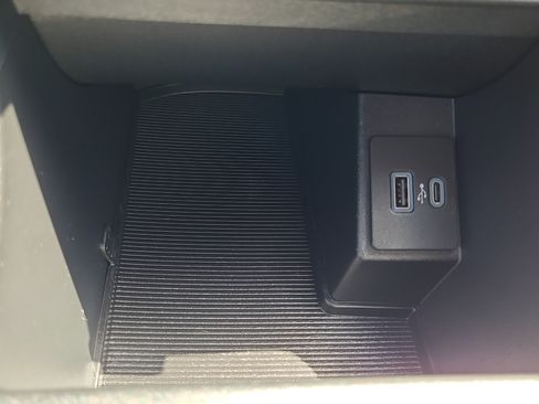 Used 2024 Ford Edge SE AWD/4WD image 24