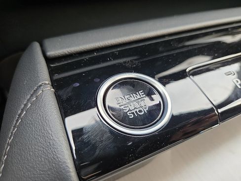 New 2025 Lincoln Navigator Reserve w/ Jet Appearance Package image 18