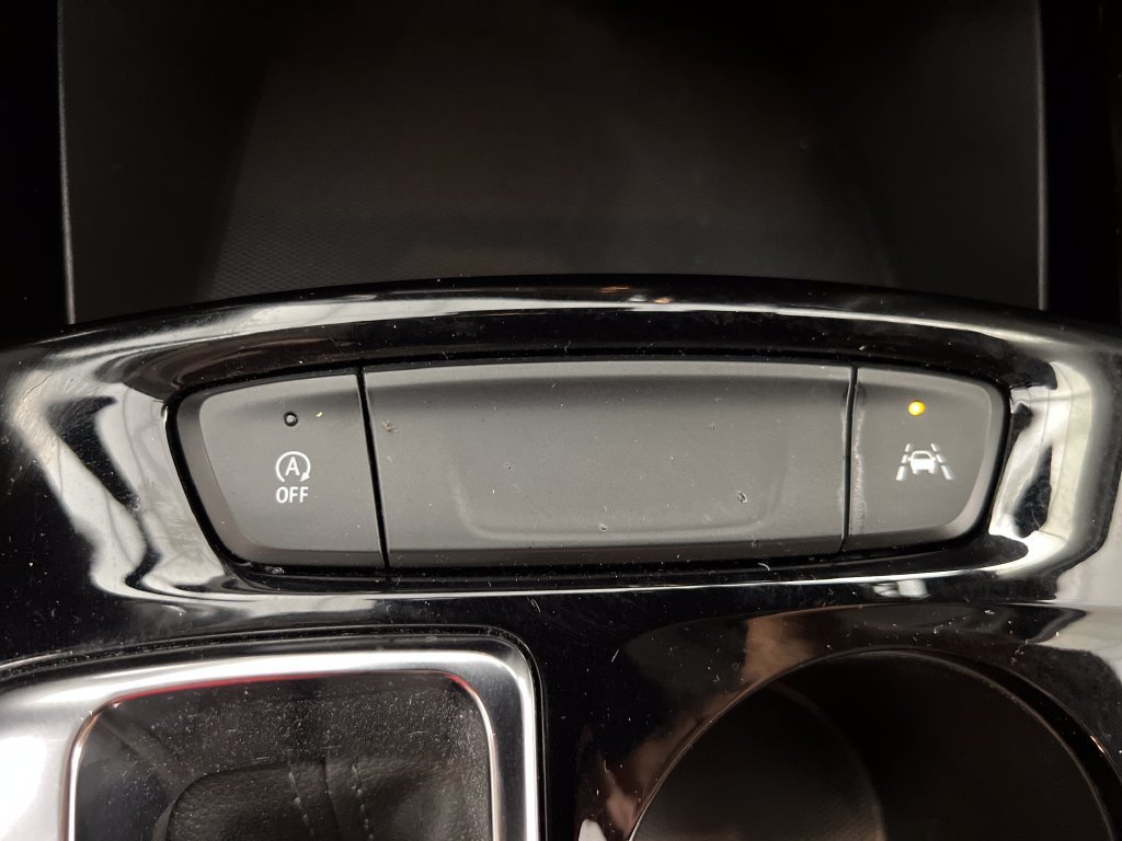 Used 2025 Chevrolet Trax LT FWD image 51