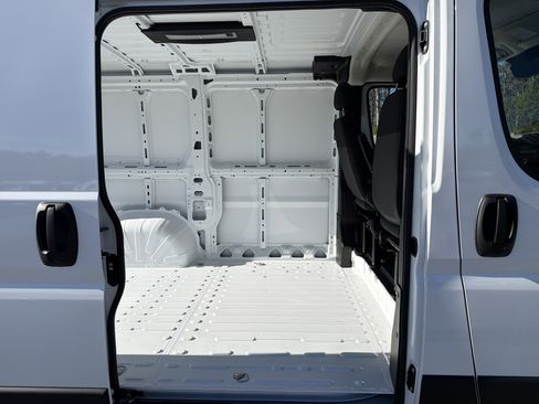 New 2026 RAM ProMaster 1500 w/ Convenience Group image 18
