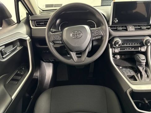 Used 2023 Toyota RAV4 LE AWD/4WD image 23