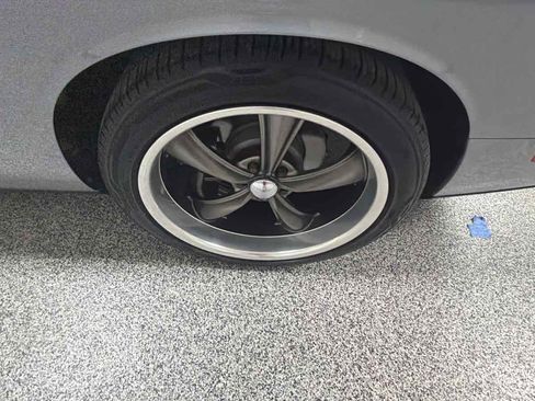 Used 2020 Dodge Challenger SXT RWD image 33