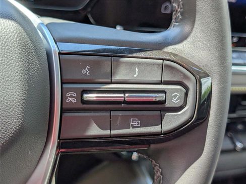 Used 2024 Chevrolet Colorado ZR2 w/ Technology Package AWD/4WD image 24