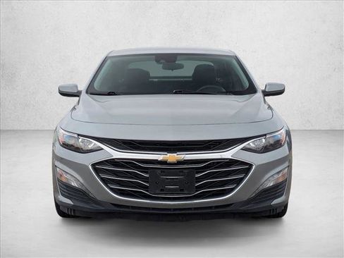 Used 2024 Chevrolet Malibu LT image 2