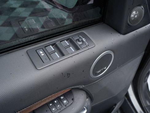 Used 2023 Land Rover Discovery S R-Dynamic AWD/4WD image 17