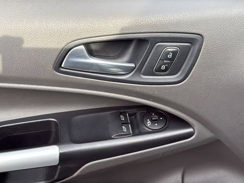 Used 2021 Ford Transit Connect XLT FWD image 11