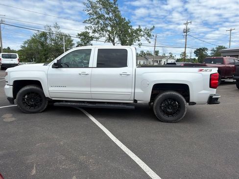 Used 2018 Chevrolet Silverado 1500 LT w/ All Star Edition AWD/4WD image 4
