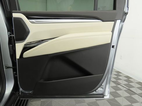 Used 2025 Cadillac Escalade ESV Sport image 26