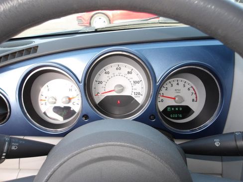 Used 2007 Chrysler PT Cruiser Convertible w/ Spring Special Group FWD image 21