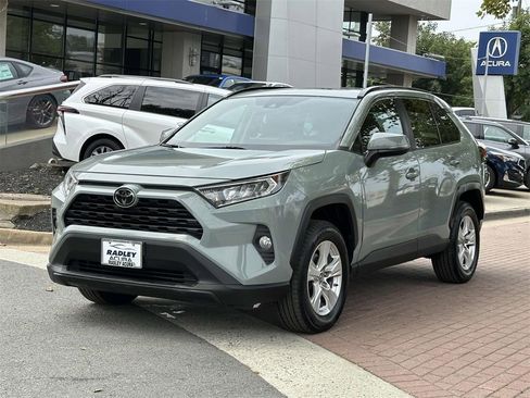 Used 2019 Toyota RAV4 XLE image 26