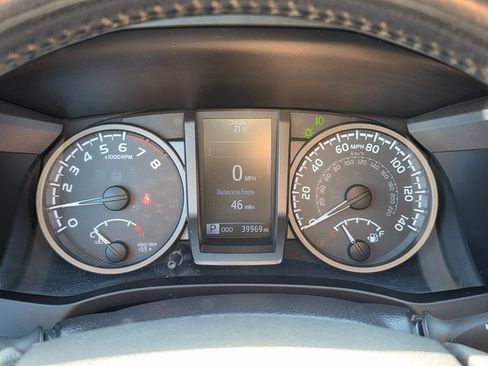 Used 2019 Toyota Tacoma TRD Sport image 24