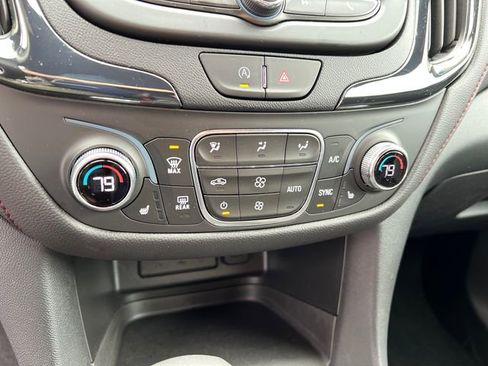 Certified 2023 Chevrolet Equinox RS AWD/4WD image 19