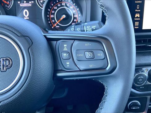 Used 2025 Jeep Wrangler Unlimited Sport AWD/4WD image 25