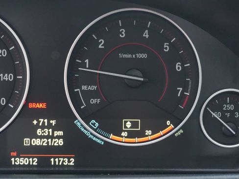 Used 2014 BMW 335i xDrive Sedan w/ Technology Package AWD/4WD image 36