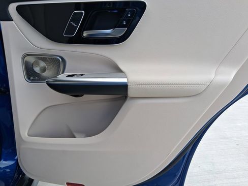 New 2026 Mercedes-Benz GLC 300 image 23