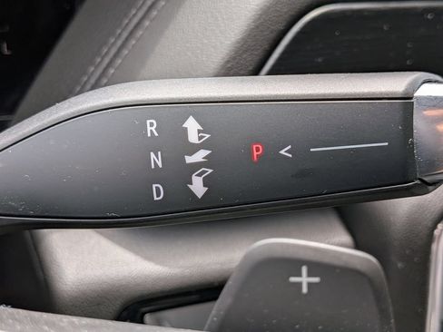 Used 2025 GMC Yukon XL Denali AWD/4WD image 19
